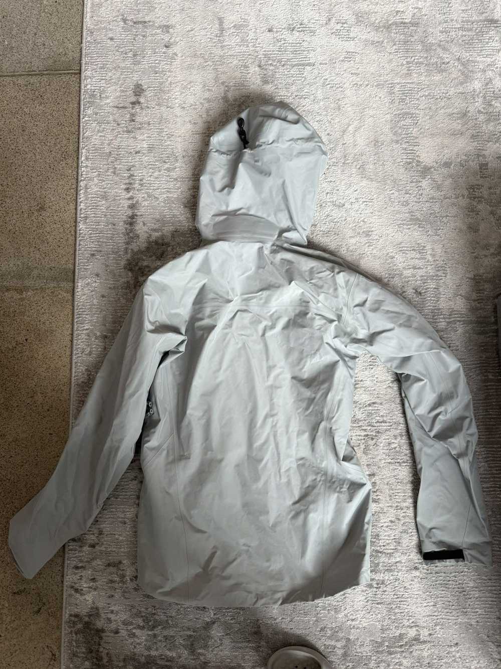 Arc'Teryx Arc’teryx Beta LT Jacket Grey - image 9