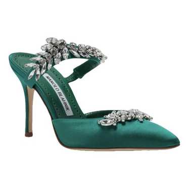 Manolo Blahnik Hangisi silk heels