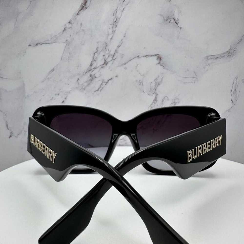 Burberry Sunglasses - image 6