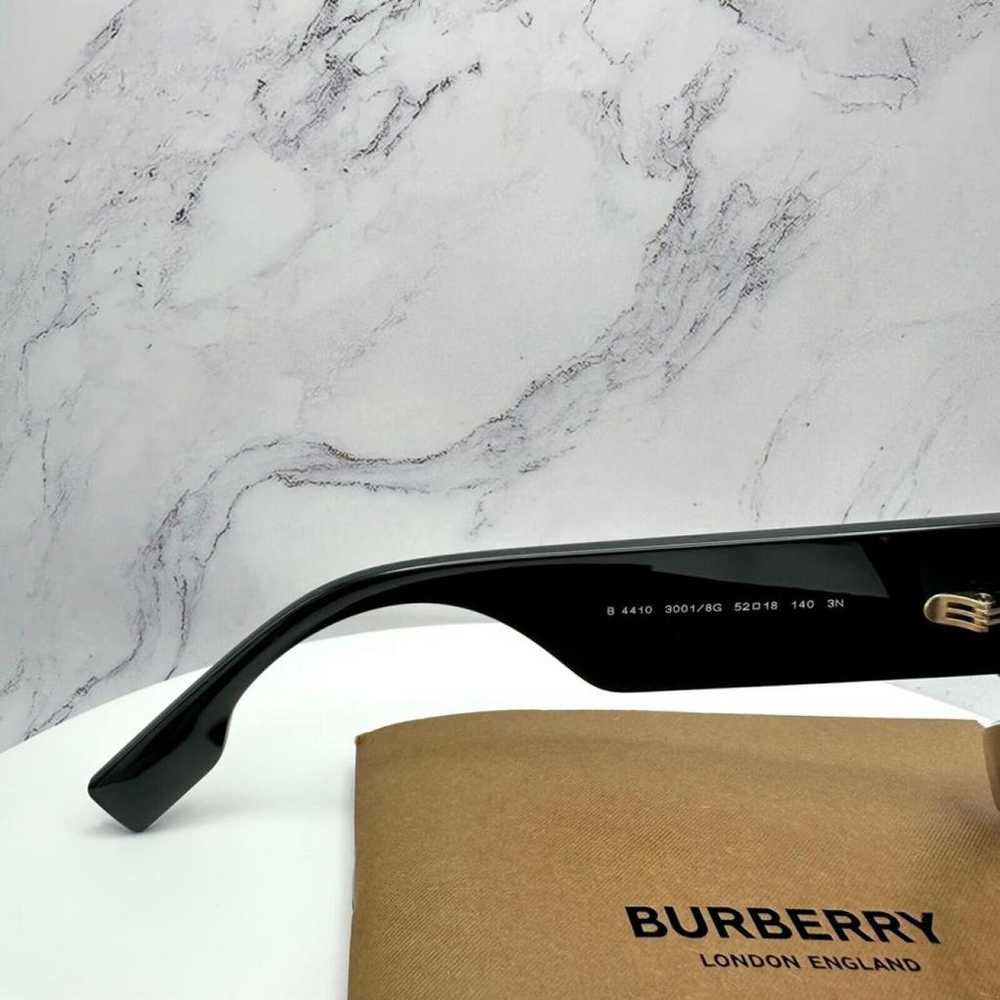 Burberry Sunglasses - image 7