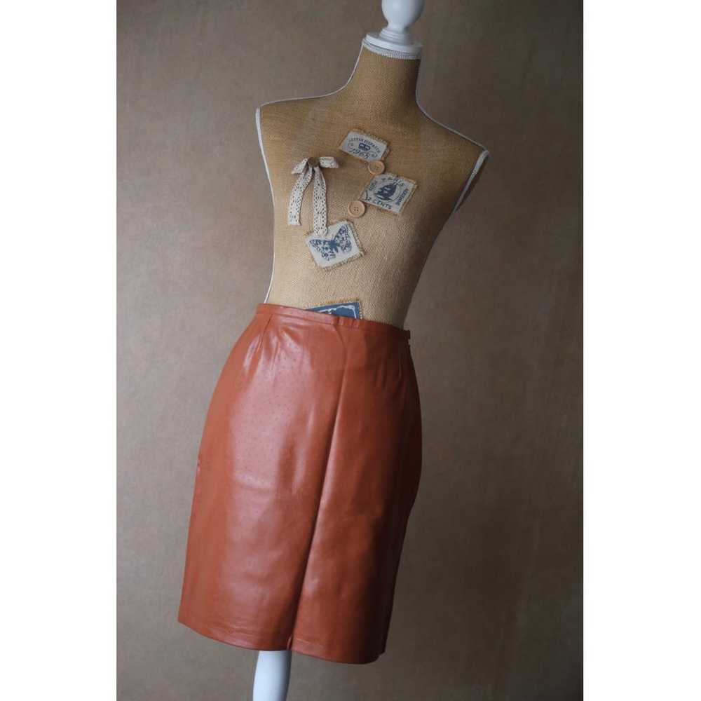 Non Signé / Unsigned Leather mini skirt - image 4