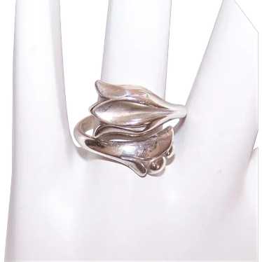 Avon Sterling Silver Adjustable Ring - Floral Desi