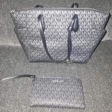 Michael Kors purse and wallet black and grayish si