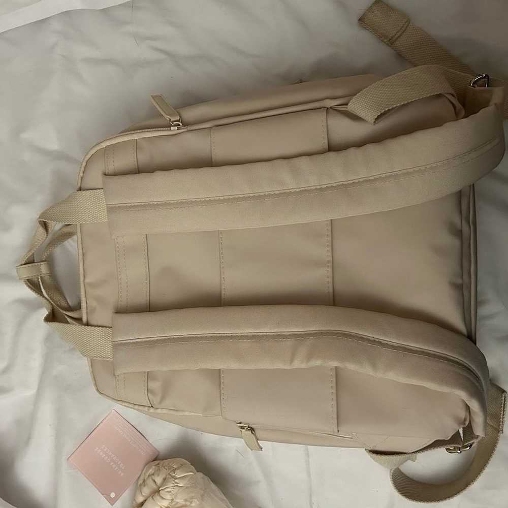 Béis expandable Backpack in Beige - image 2