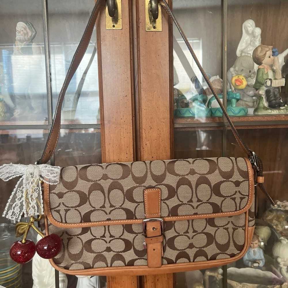 Vintage coach signature east west bag in perfect … - image 1