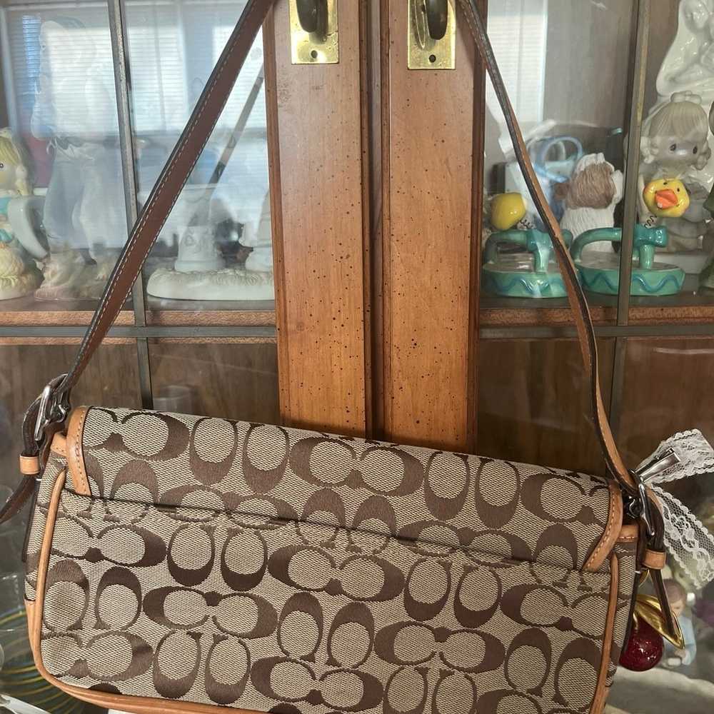 Vintage coach signature east west bag in perfect … - image 6