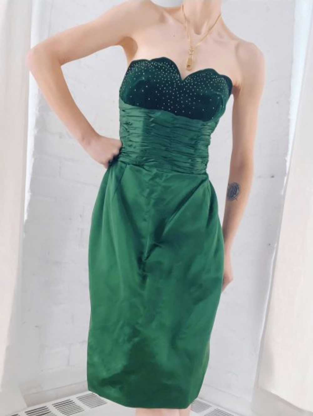 silk Neiman Marcus emerald dress - image 4