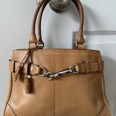 Coach Hampton genuine leather bag