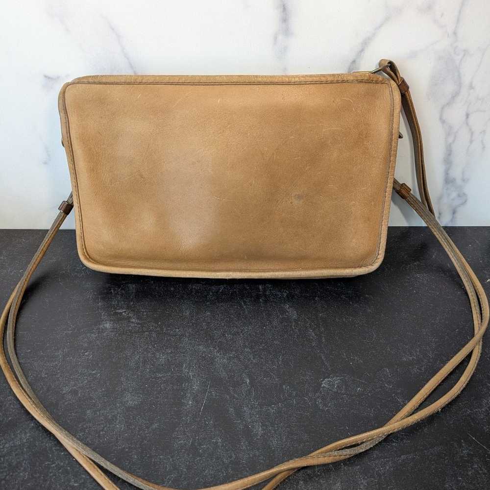 This vintage 1970s/1980s Coach Basic Bag - image 1