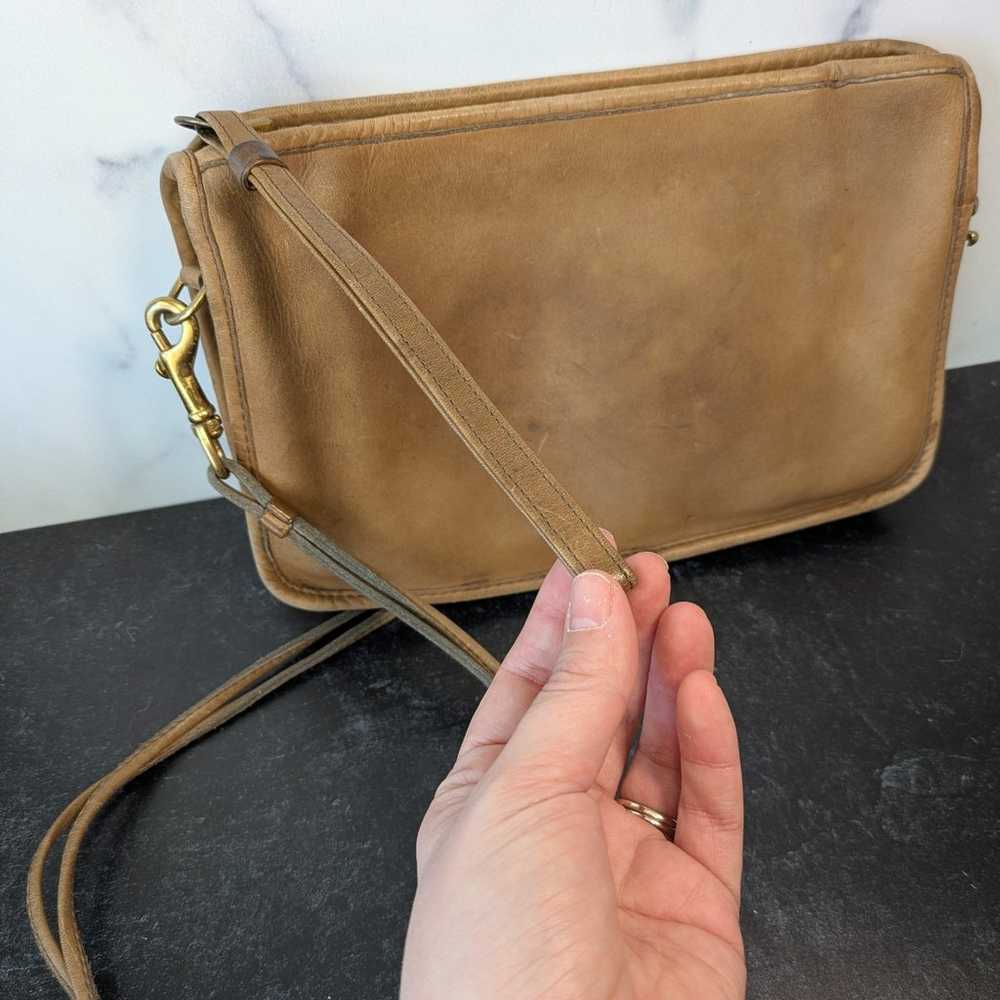 This vintage 1970s/1980s Coach Basic Bag - image 2