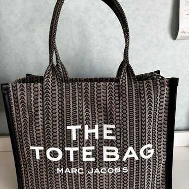 MARC JACOBS THE TOTE BAG Large Size Jacquard - image 1