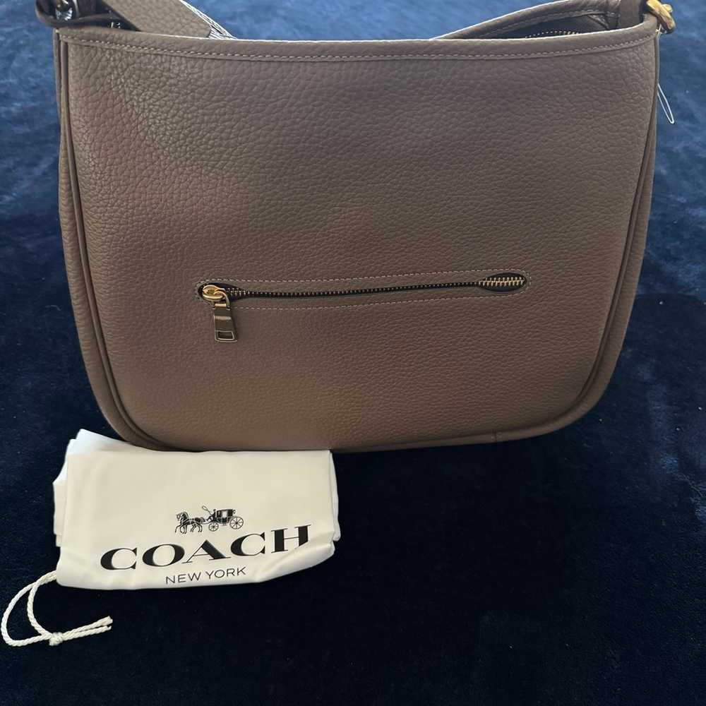 Coach - image 4