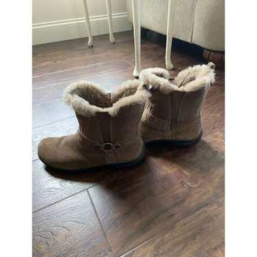 Abeo boots (Size 8)