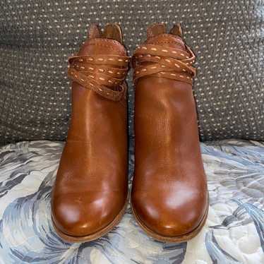 Frye bootie