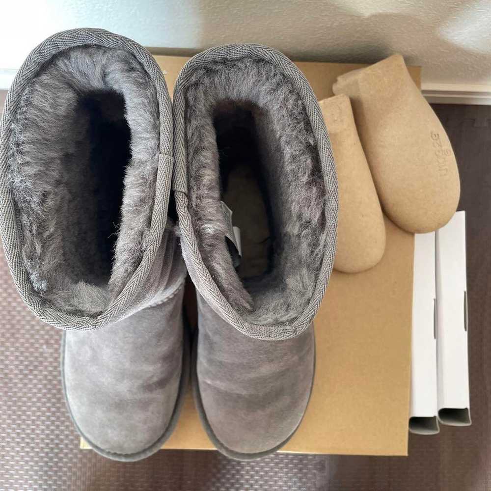 UGG Australia 23cm Sheepskin Boots Gray - image 7