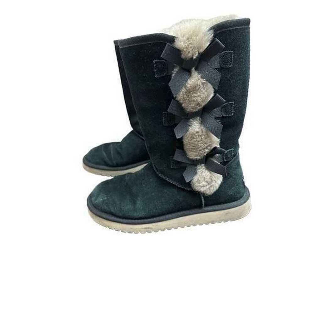 Koolaburra by UGGBlack Bow Sheep Skin
Leather Mid… - image 3