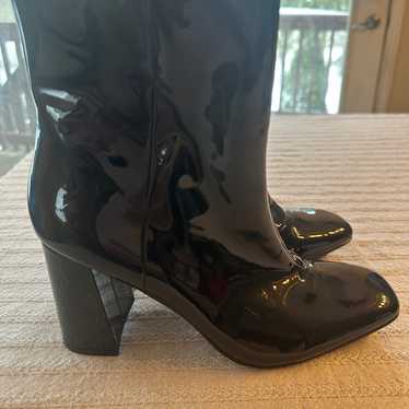 Steve Madden Ankle Boots 9M New and Shiny - image 1