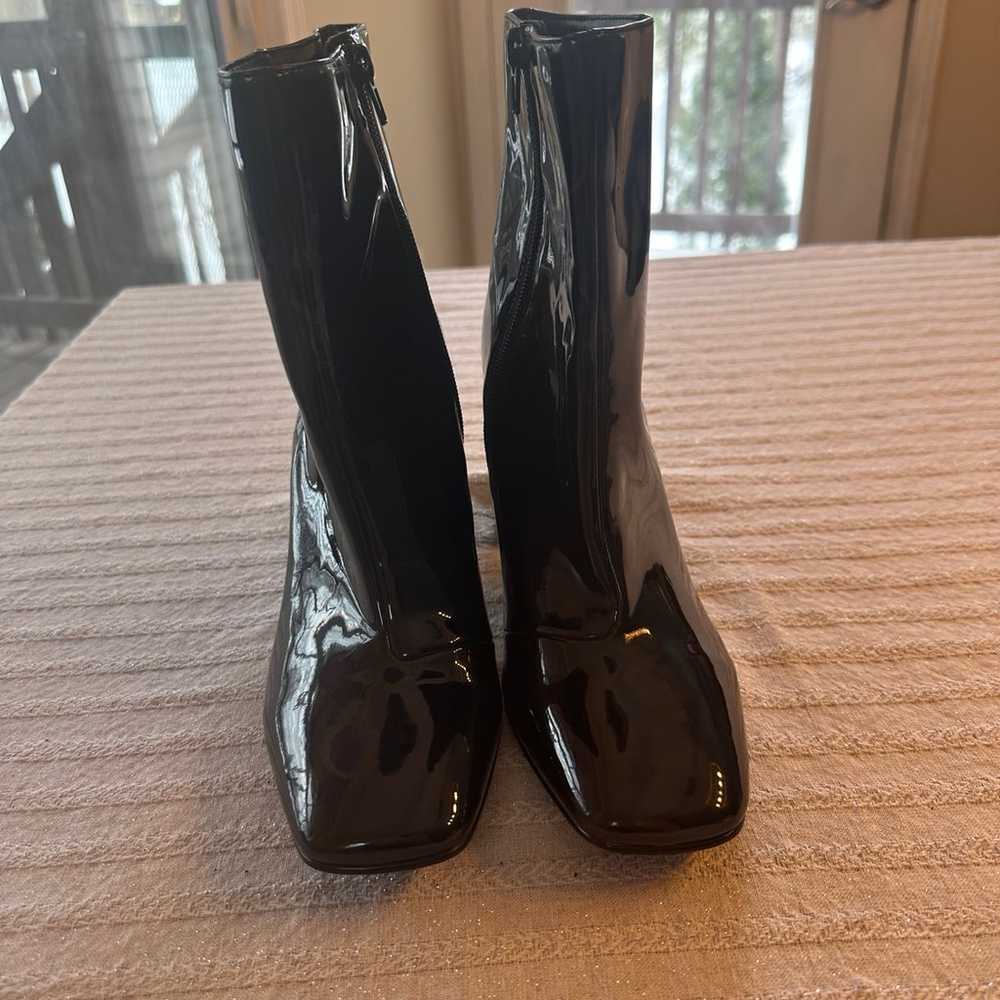 Steve Madden Ankle Boots 9M New and Shiny - image 2