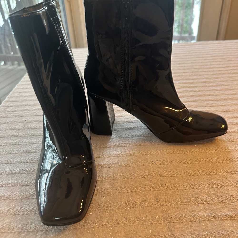 Steve Madden Ankle Boots 9M New and Shiny - image 7