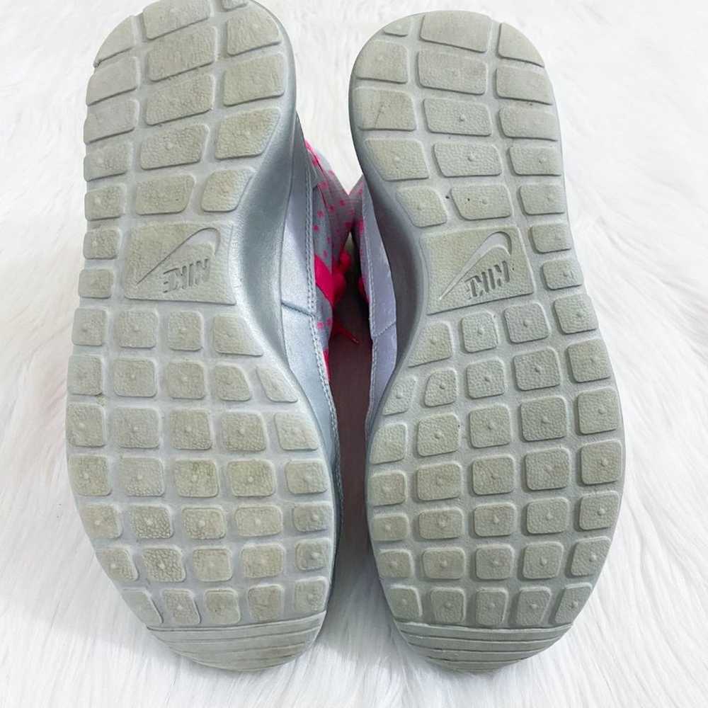 Nike Gray & Neon Pink Rosherun Hi Snkrbt Flash Sn… - image 6