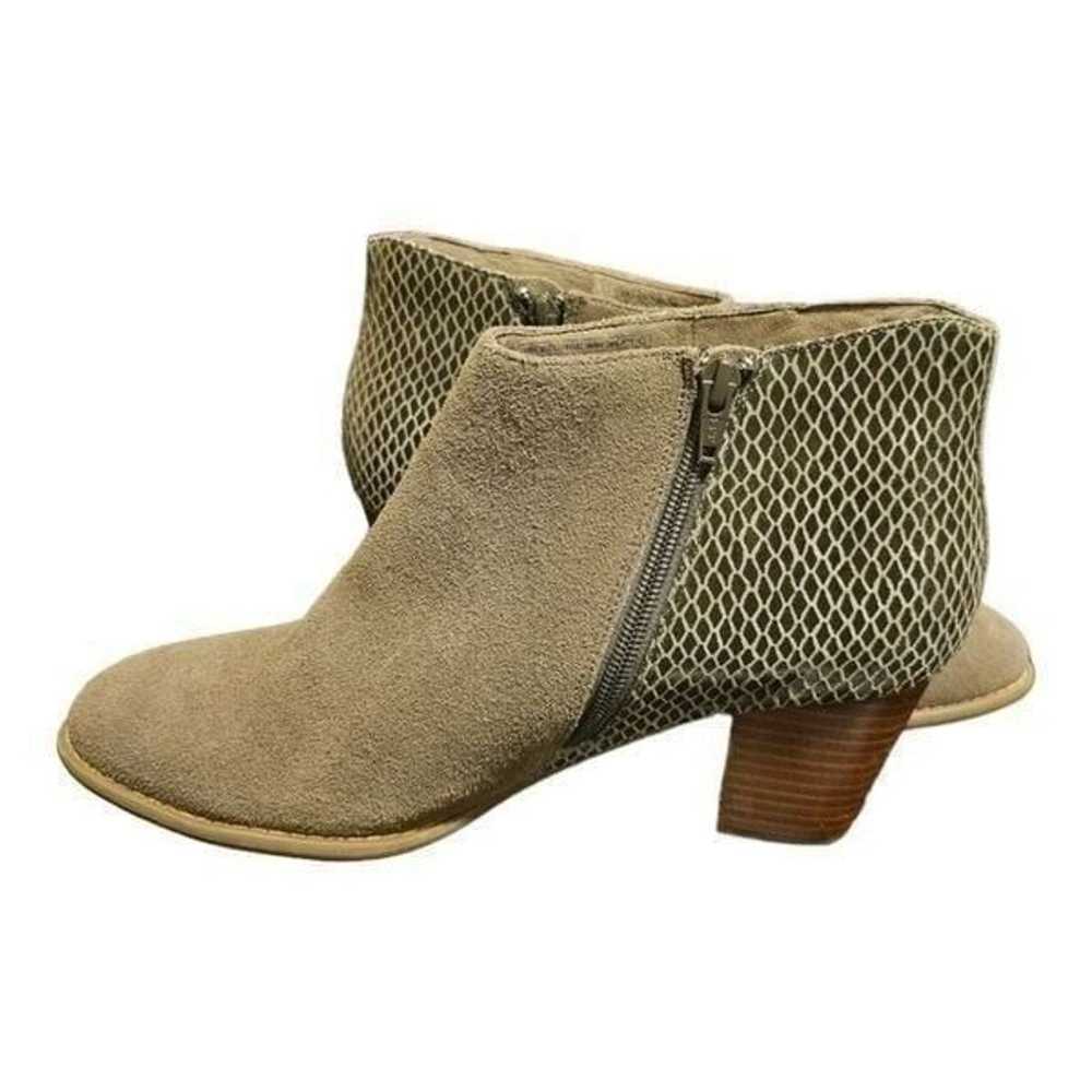 VIONIC Bromley Taupe Ankle Boots Suede Embossed S… - image 3