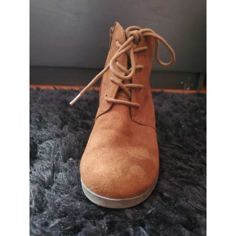 Vintage Style Faux Suede Lace-Up Ankle Boots in C… - image 4