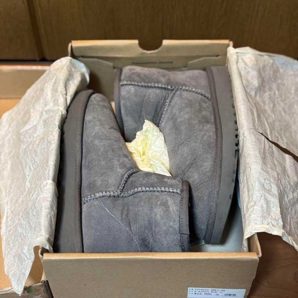 UGG Sheepskin Boots Gray 23cm - image 6