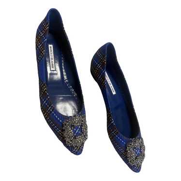 Manolo Blahnik Hangisi cloth flats