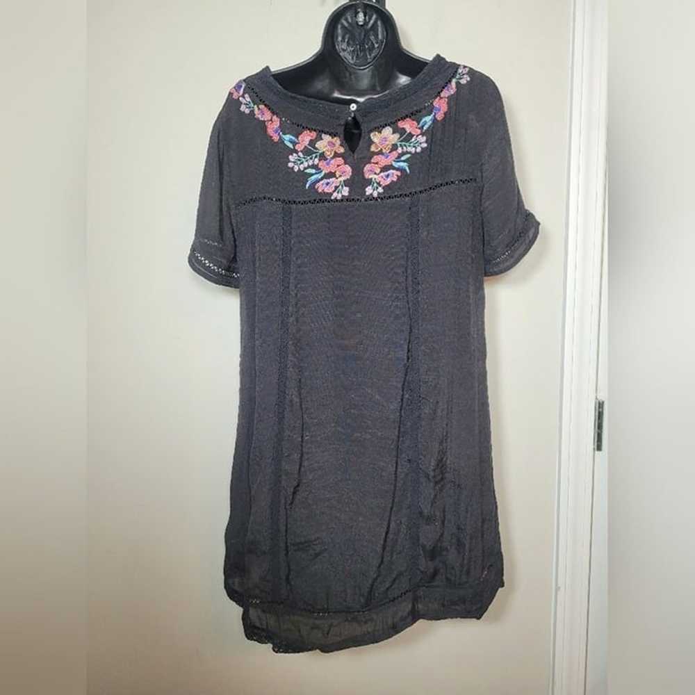 Umgee Embroidered Floral Crochet Mini Dress sz L … - image 2