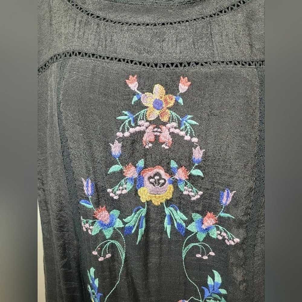 Umgee Embroidered Floral Crochet Mini Dress sz L … - image 3