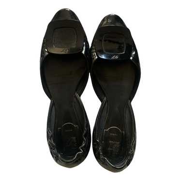 Roger Vivier Gommetine patent leather ballet flats - image 1