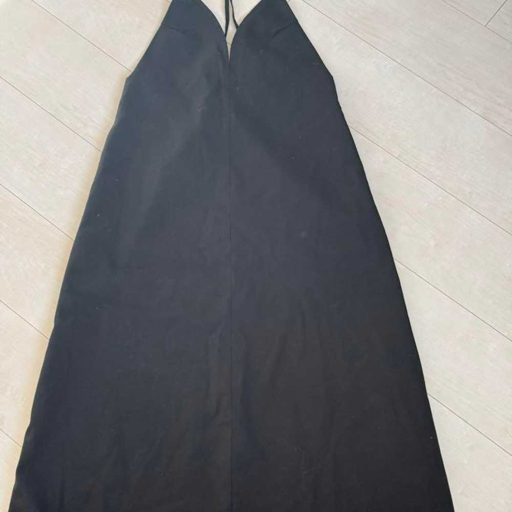 Black V-neck sleeveless long dress - image 1