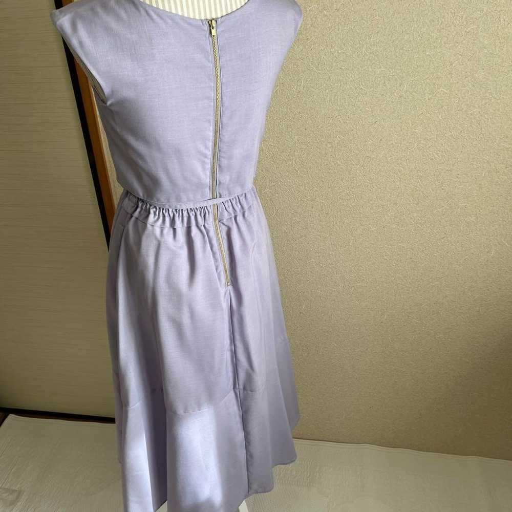 Lavender sleeveless knee-length dress - image 6