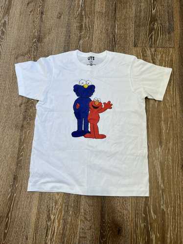 Kaws × Uniqlo Uniqlo kaws sesame street tee