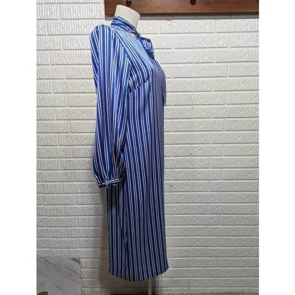 Banana Republic Women's Blue & White Striped One … - image 5