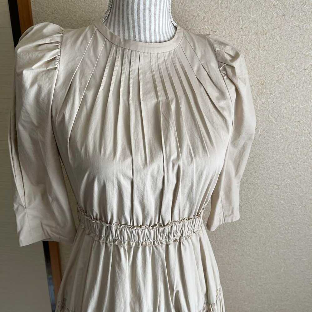 Cream-colored pleated dress - image 2