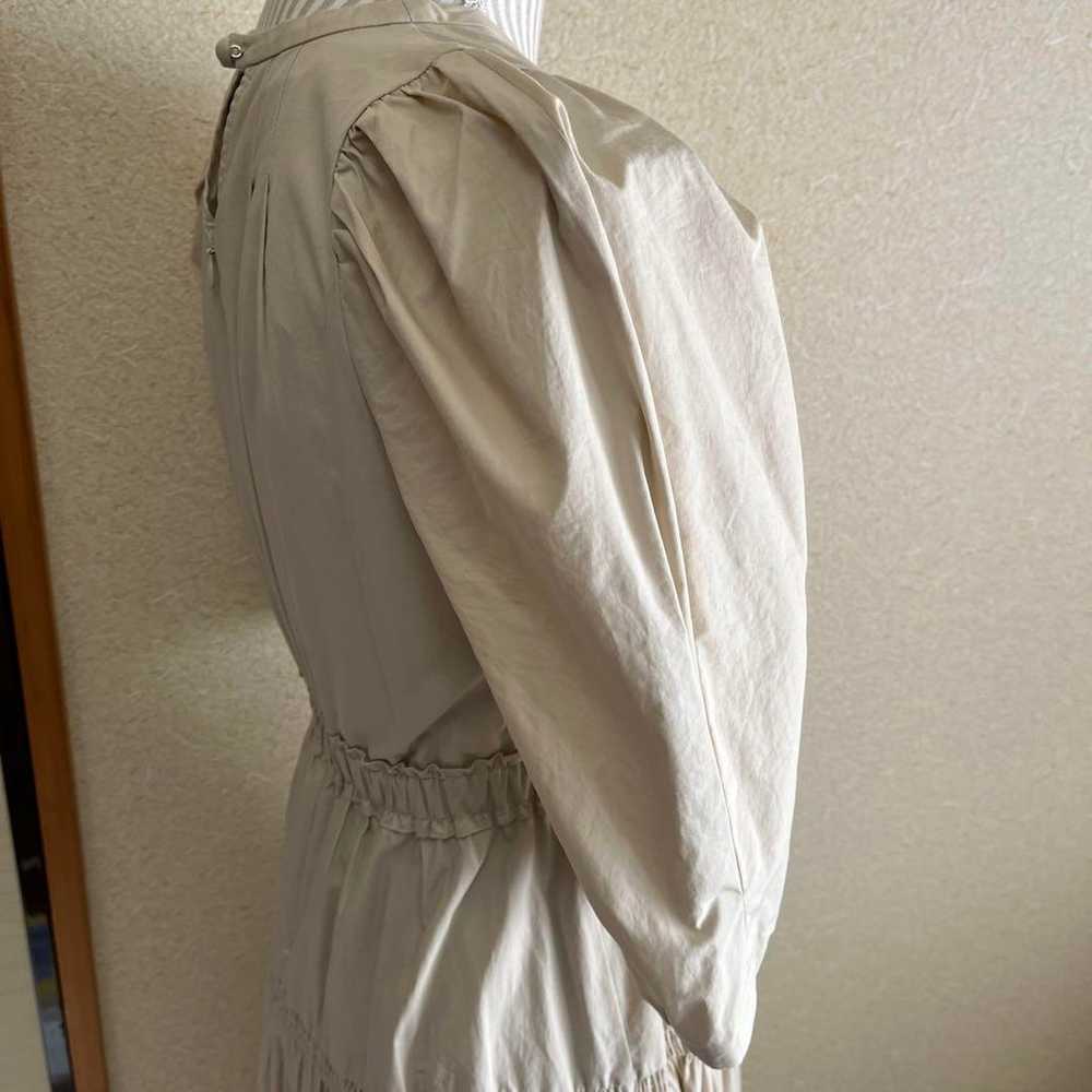 Cream-colored pleated dress - image 4