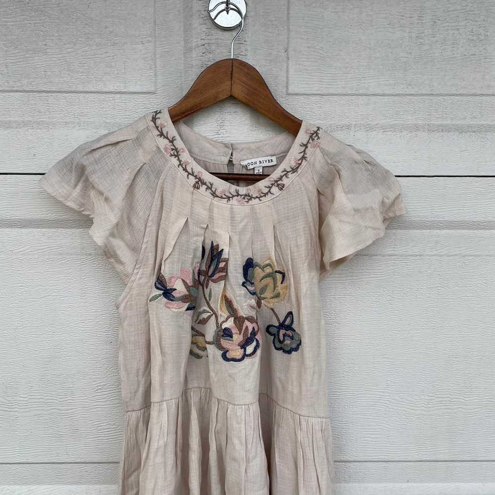 Moon River Women’s Dress Beige Floral Embroidered… - image 4