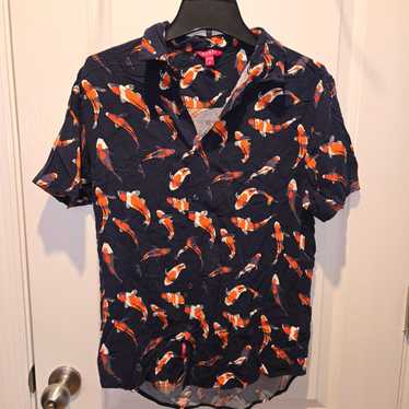 Guess Guess Koi fish button up shirt sz M