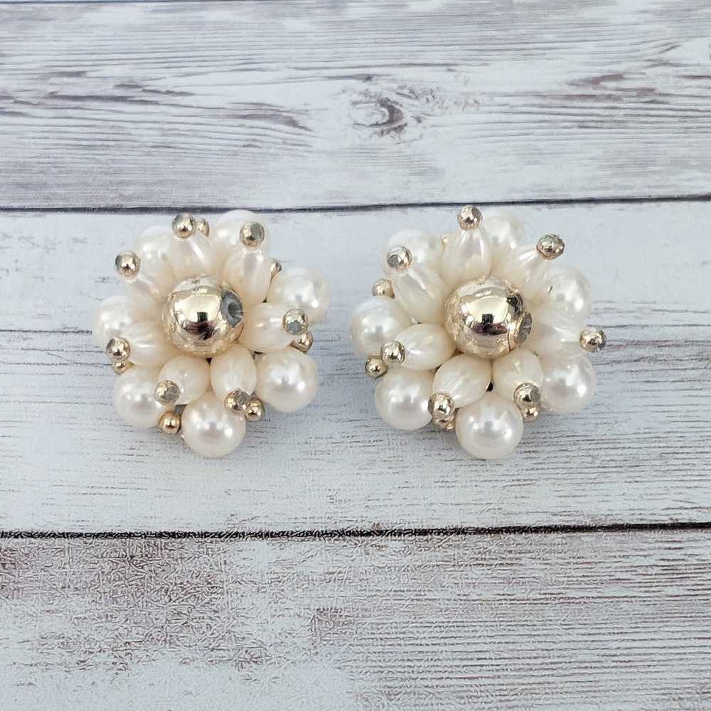 Vintage Clip On Earrings Large 3D Cream & Gold To… - image 3