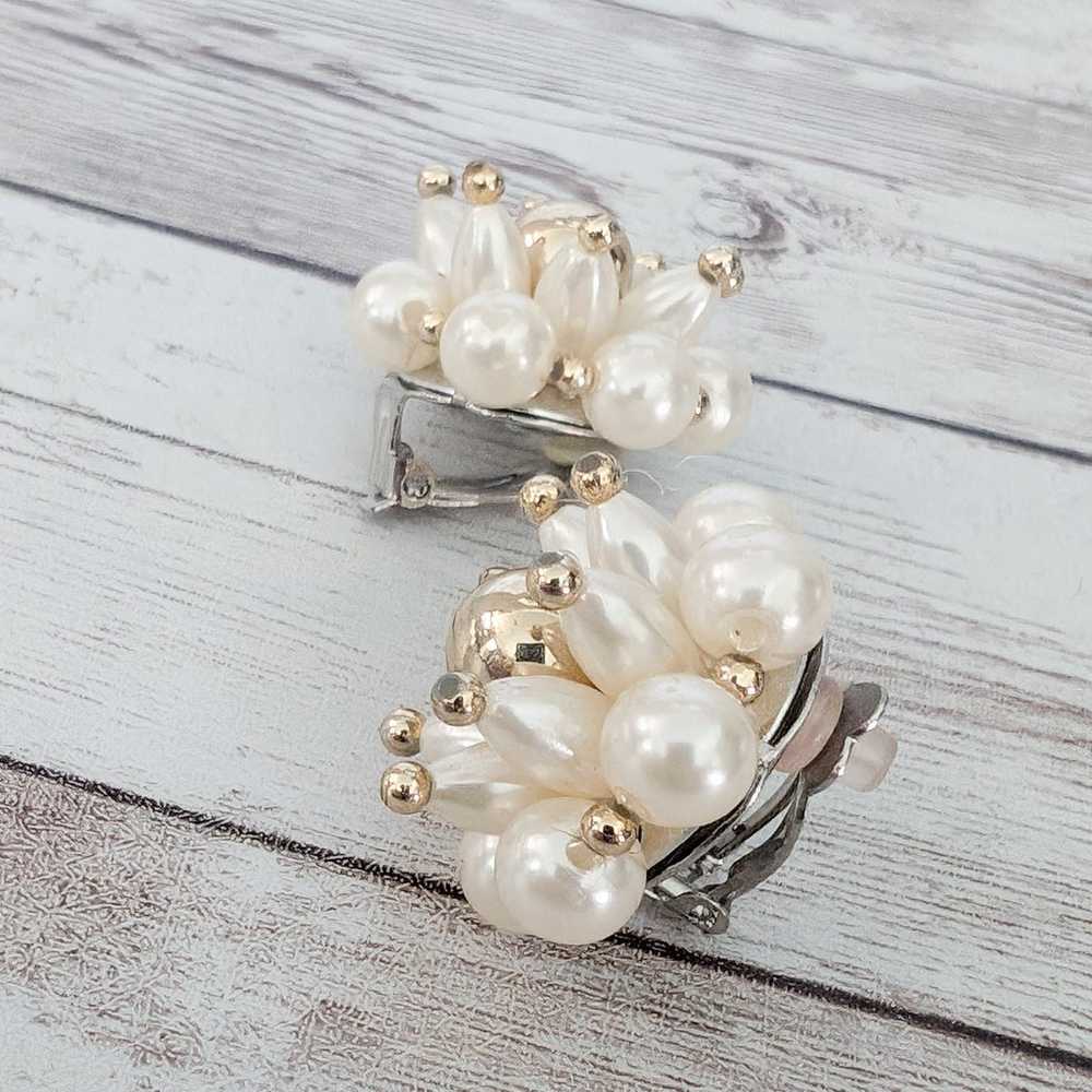 Vintage Clip On Earrings Large 3D Cream & Gold To… - image 6