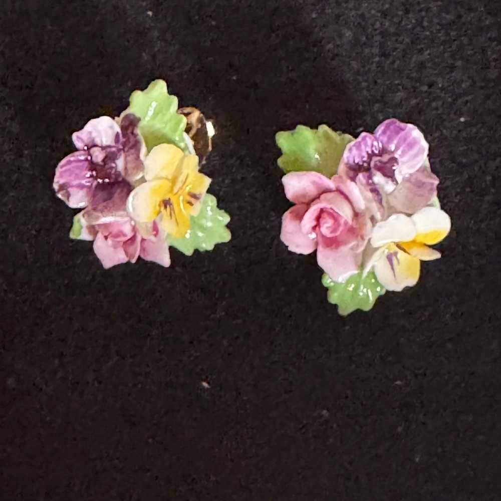 Vintage Porcelain Flower Earrings - image 5