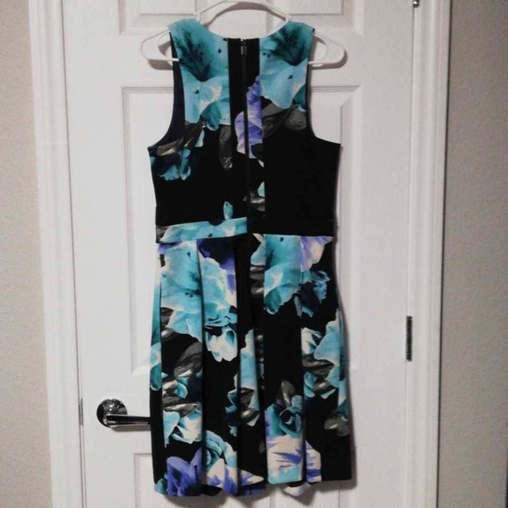 Vince Camuto Floral Fit & Flare Dress size 8 - image 2