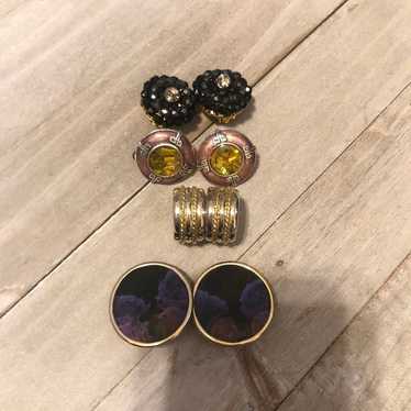 Lot of 4 pairs of vintage clip on earrings