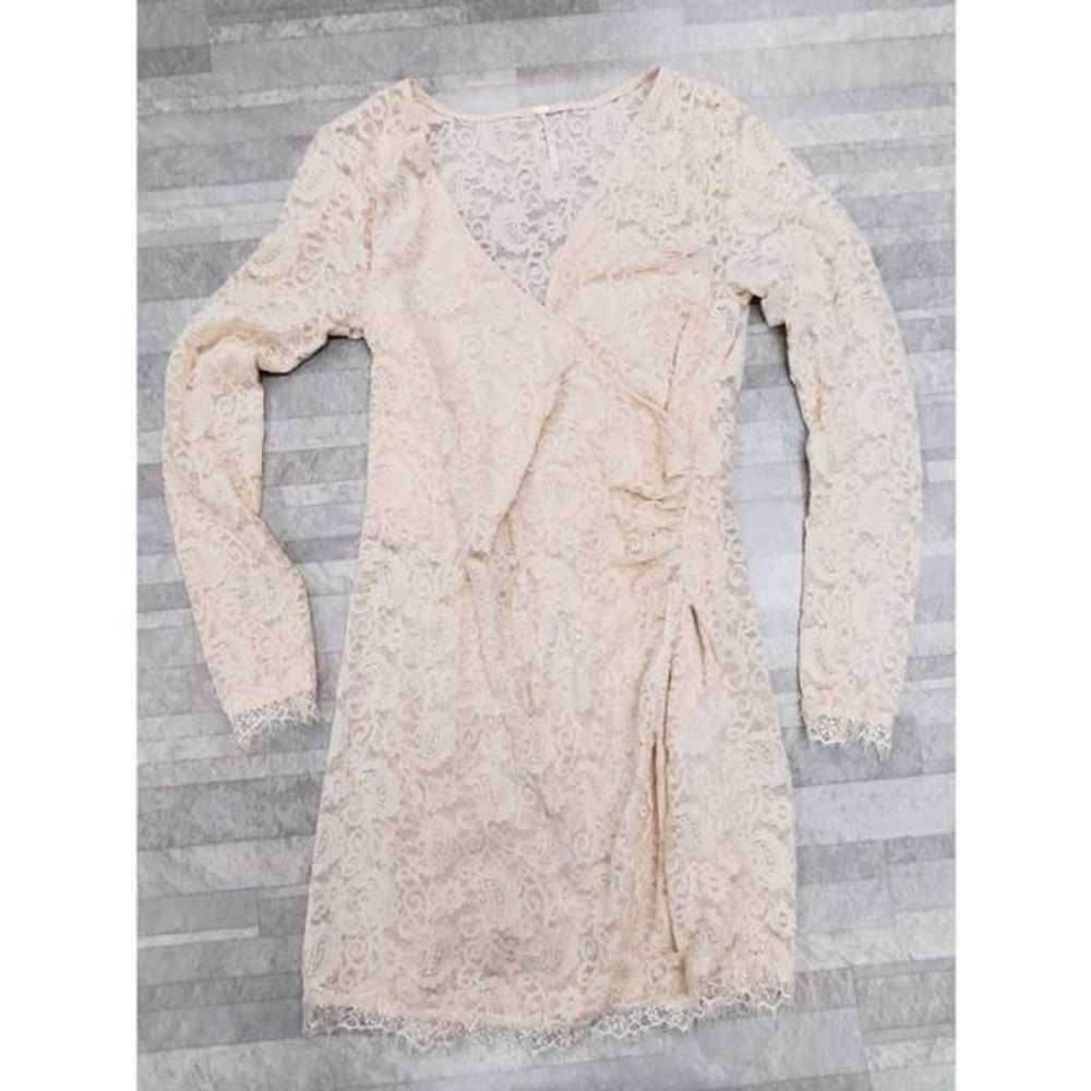 FREE PEOPLE PEARL LACE MINI DRESS PRE-LOVED SIZE … - image 2