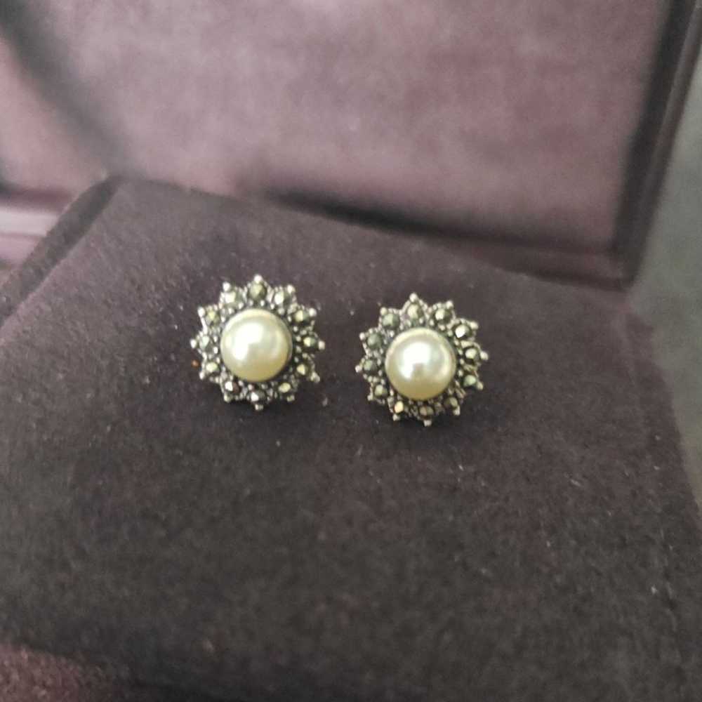 925 Sterling Silver Pearl Stud earrings. - image 4