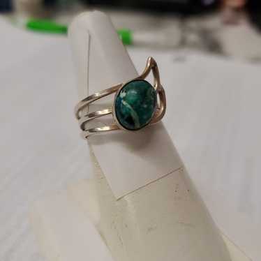 Vintage sterling silver ring with turquoise