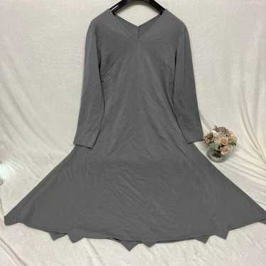 Yogan Lair Gray V-Neck Long Sleeve Dress with Poc… - image 1