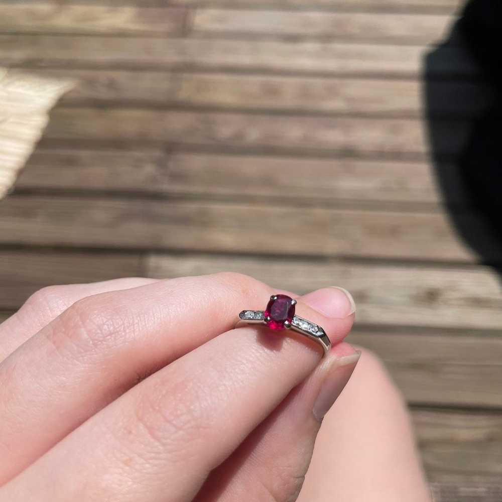 Platnium ring with ruby center piece - image 6