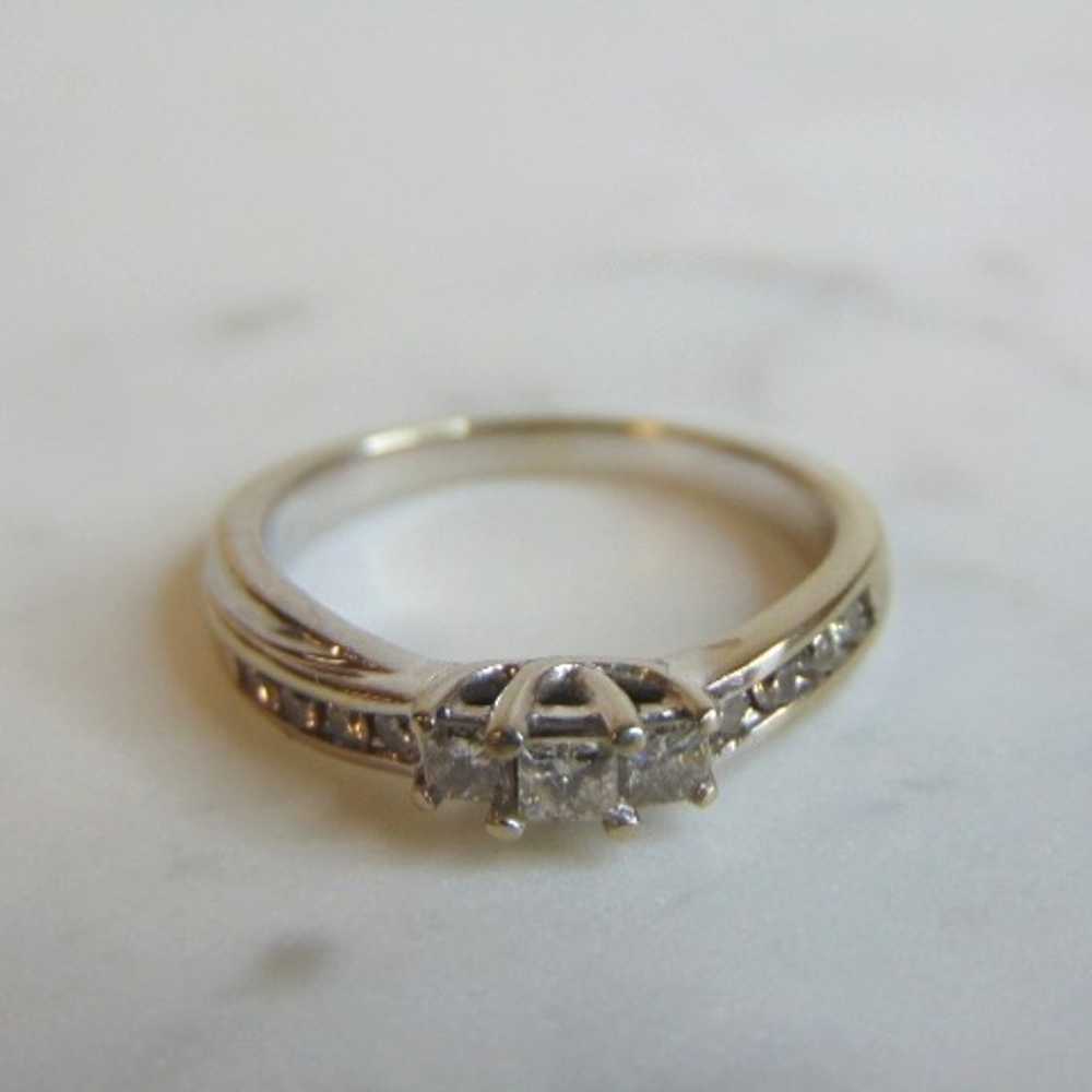 10K White Gold Diamond Ring E2276 - image 2